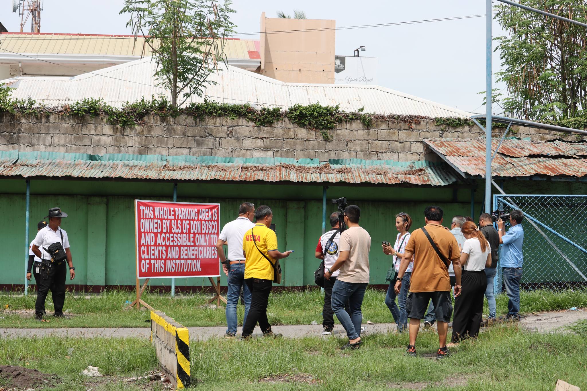 Dumaguete City clears SLS-Don Bosco roadblocks that barred access to school sites