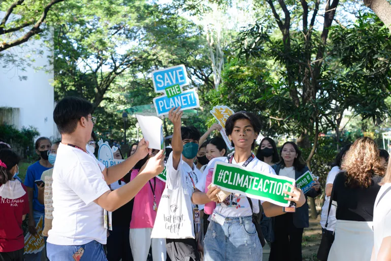 44% of young Filipinos fear for their future — education among top worries