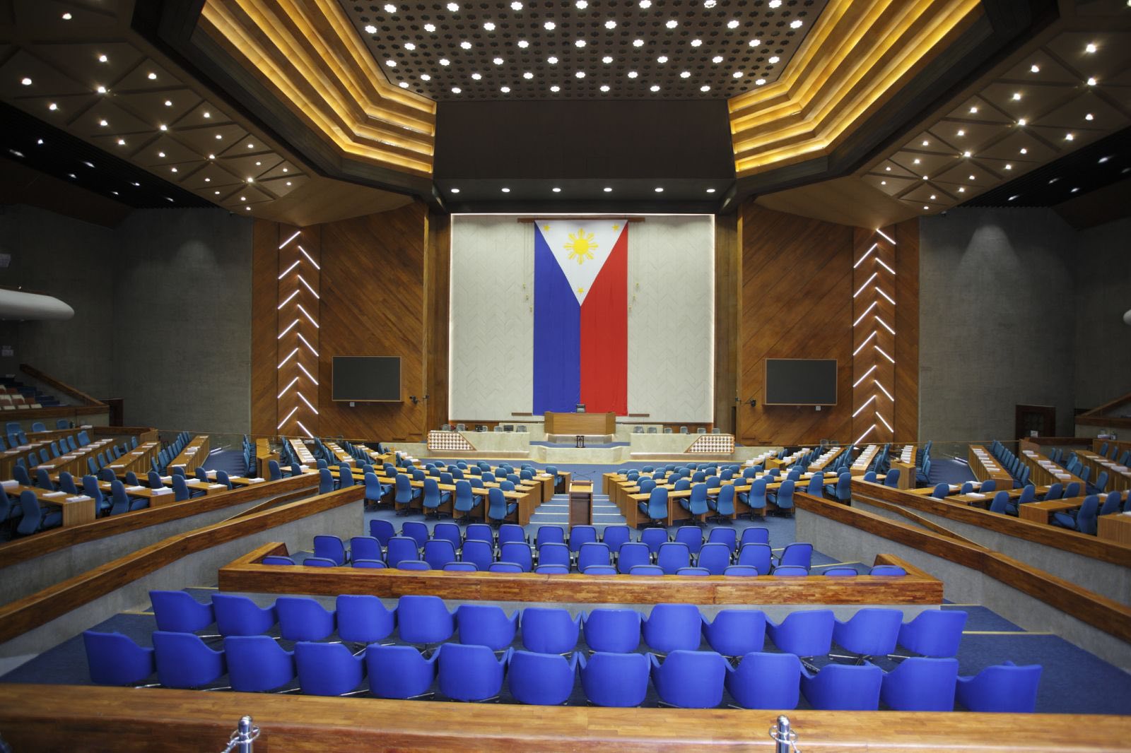 Angara admits lackluster K to 12 curriculum, says SHS abolition up to Congress