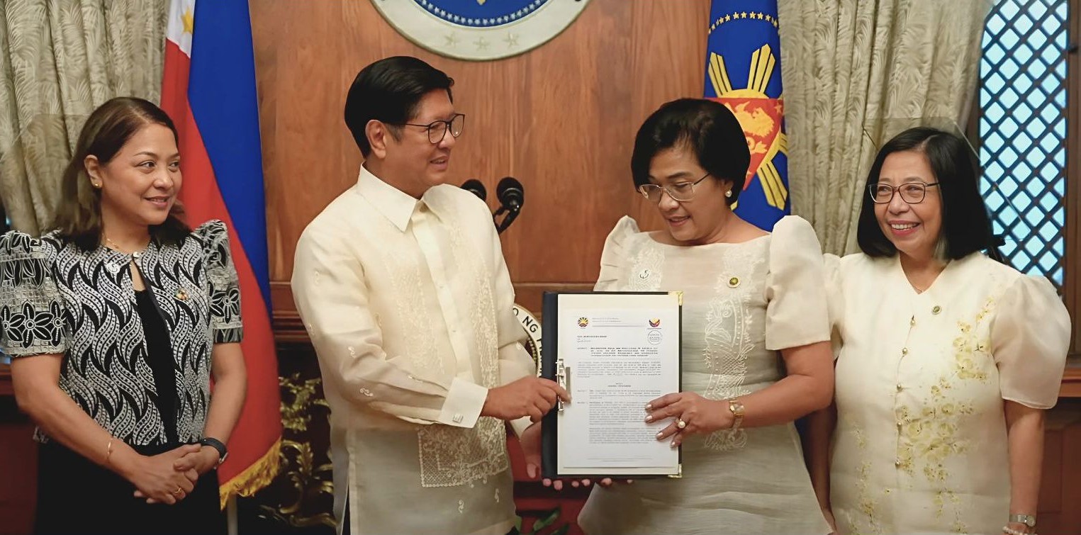 Marcos: ETEEAP Act gives working Filipinos a second shot at college degrees